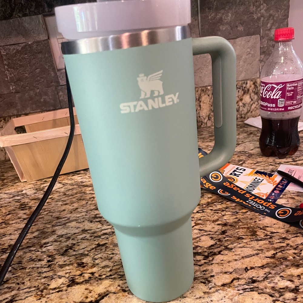 40 oz Stanley